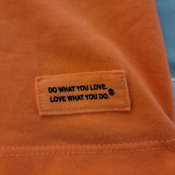 Life Is Good Shirt Women Medium Orange Hoppy Hour with Dog Holding a Lily Short - Picture 9 of 9